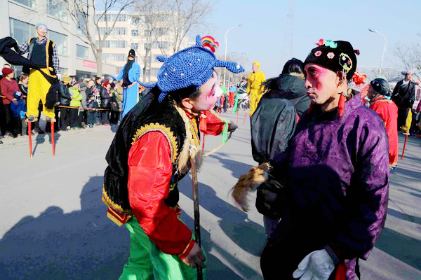 多国狂欢,国人的狂欢盛宴