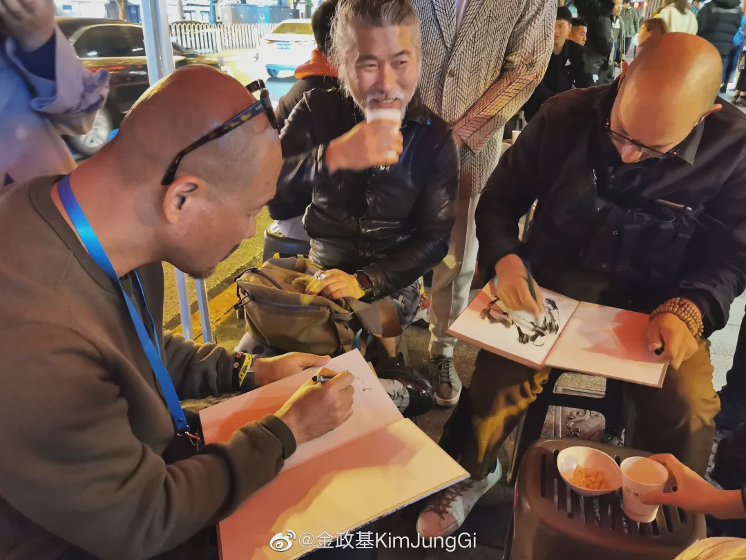 毛不易护士站姿,毛不易护士标准站姿