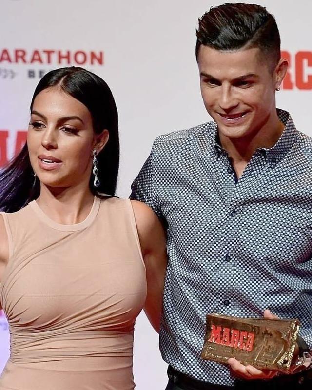 c罗女友是售货员,c罗售货员女朋友