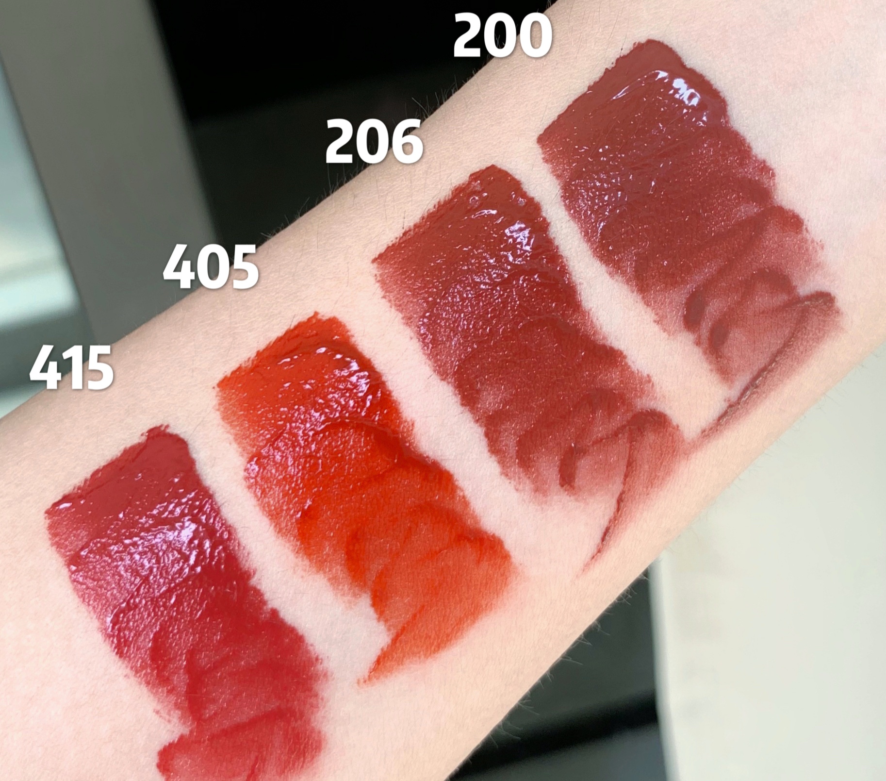 它是秋冬口红黑马，古力娜扎最爱的限定，阿玛尼405之后又一巅峰