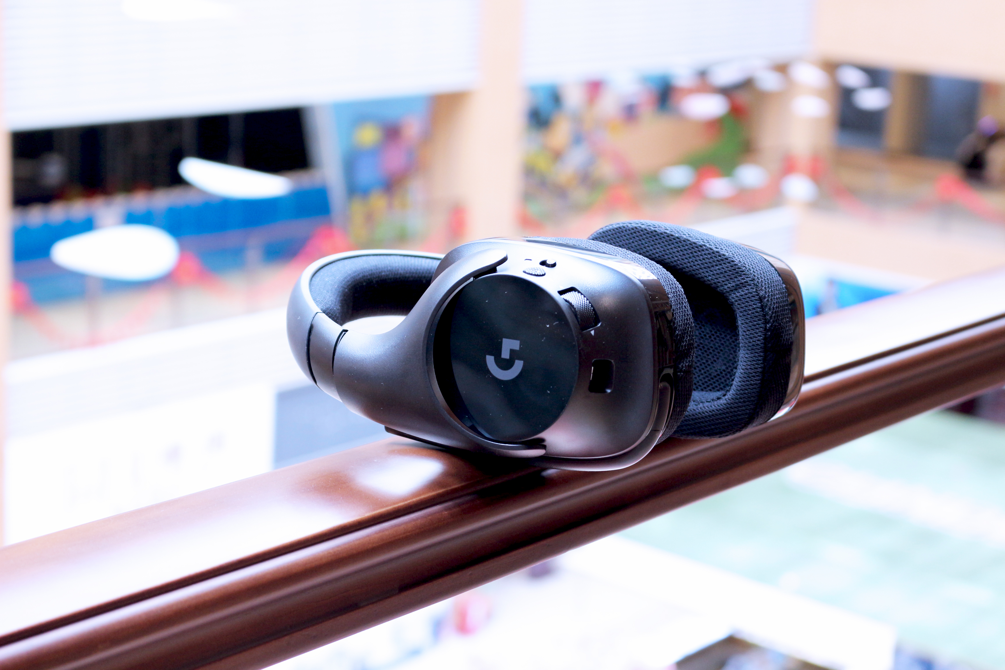 罗技g533耳机可以连接手机吗,罗技g633耳机和金士顿飓风耳机