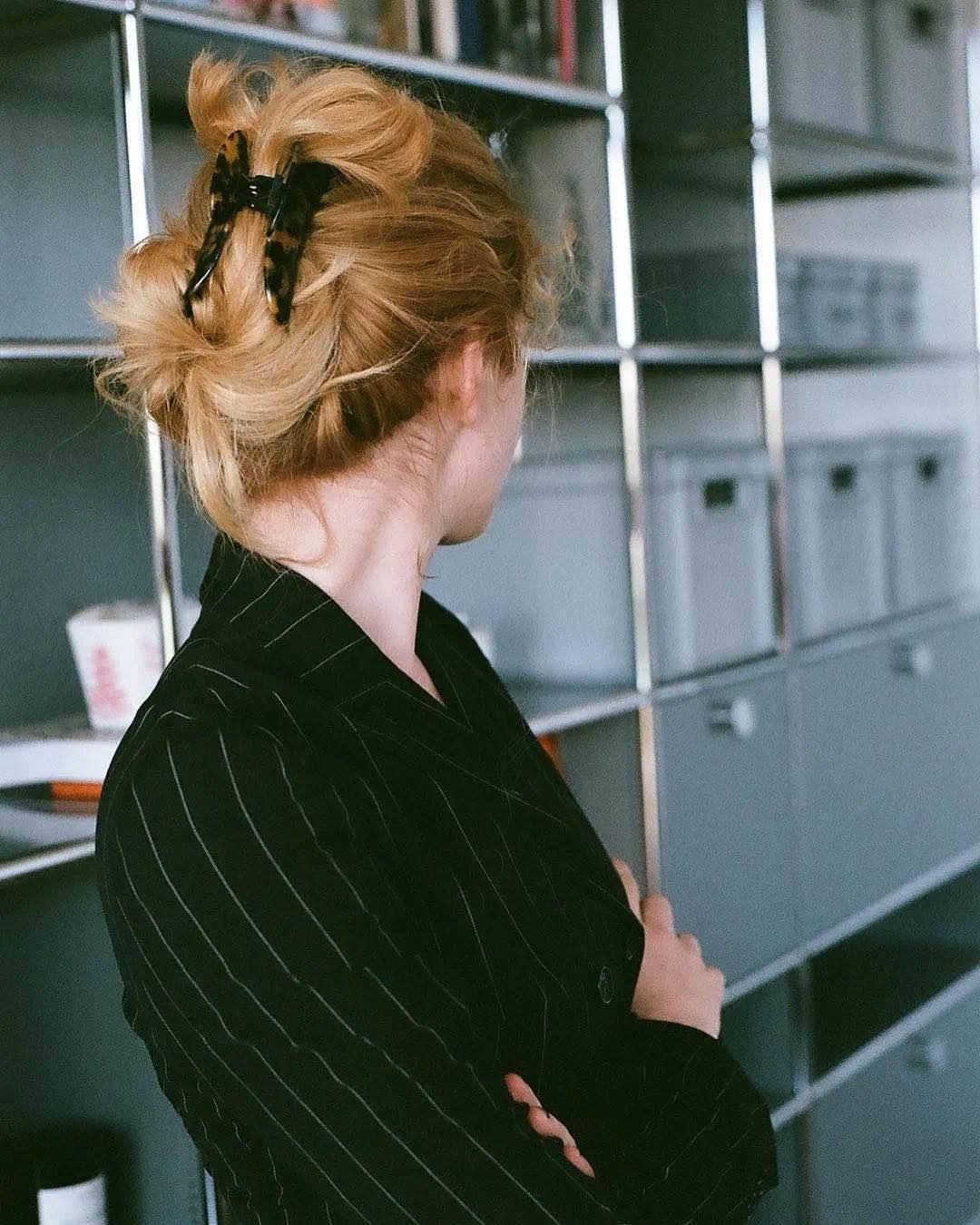 女生短发发型图片慵懒风,慵懒短发微卷发型