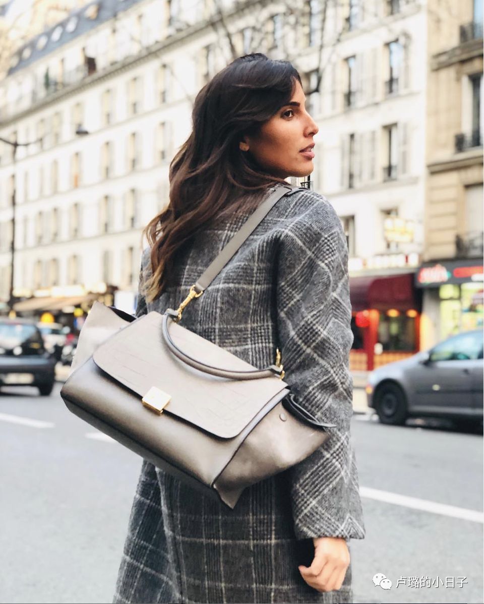 又轻又实用的名牌包,中国名牌包排行榜前十名及价位