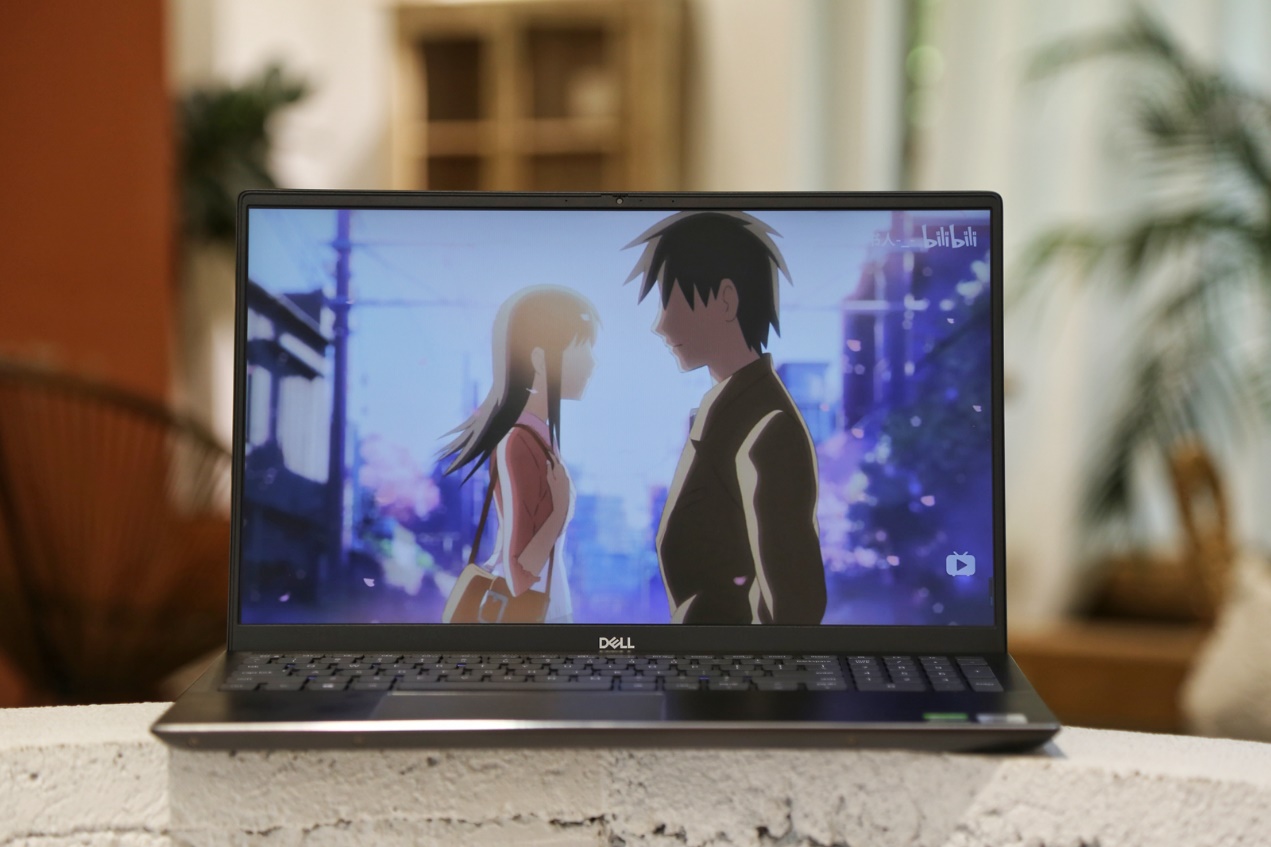 戴尔灵越燃7000玩游戏,戴尔灵越7000的4k屏幕