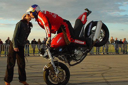 新手骑摩托刹车技巧,这些刹车技巧你一定要知道