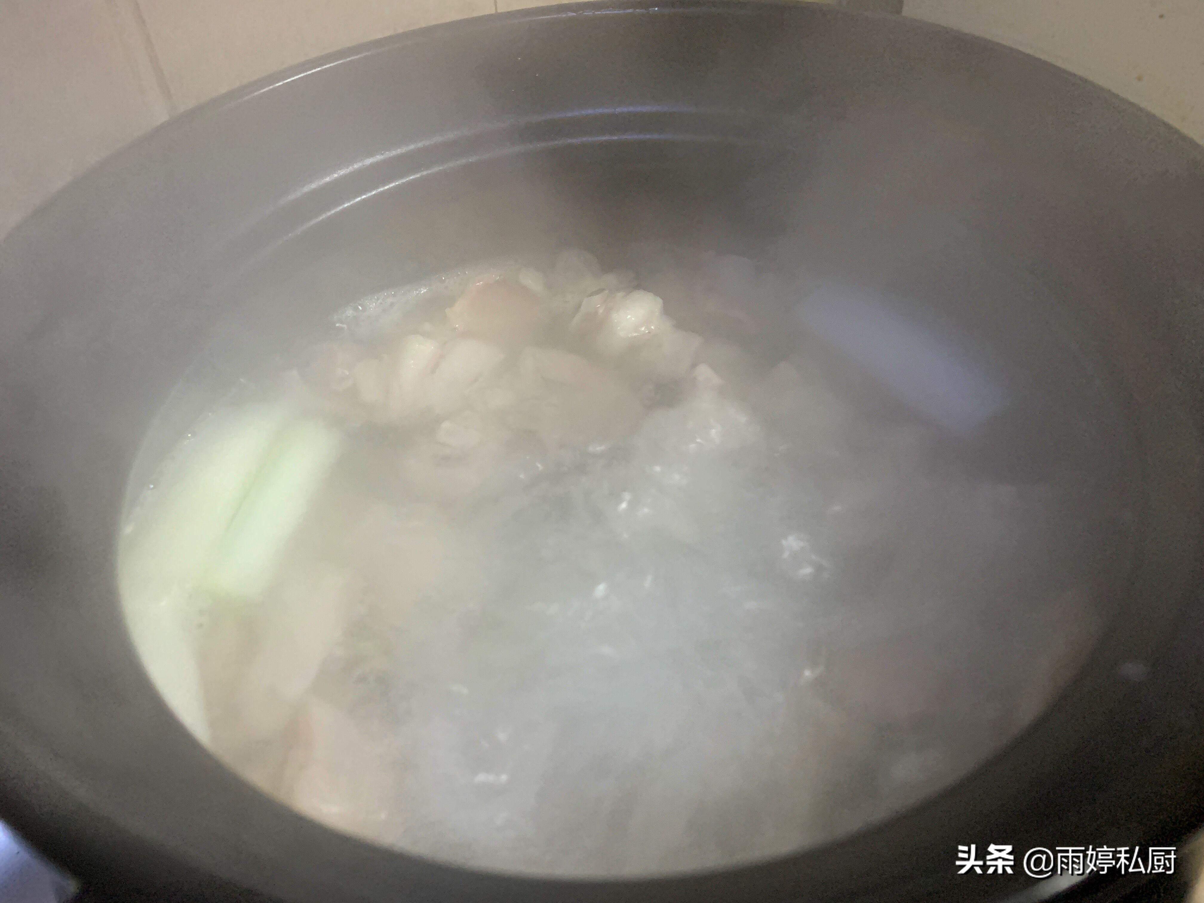 羊肉汤怎么做才好吃又没有膻味呢,在家也能做出暖胃驱寒美味羊肉汤