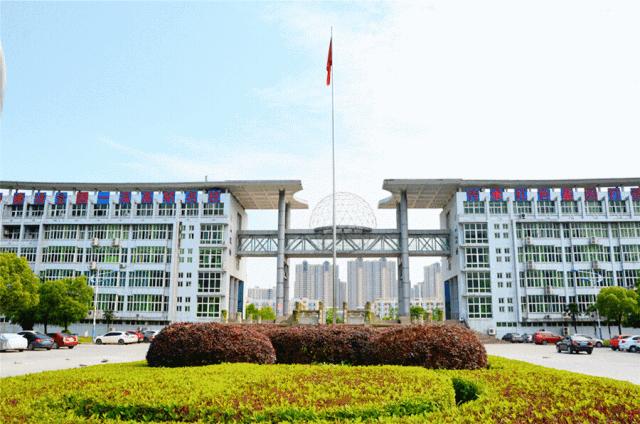 厉害了我的大学!100张图告诉你,有一种青春叫瑶湖高校!