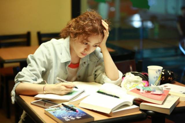 泡面头大妈广场舞,泡面头大妈