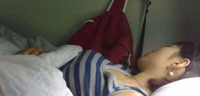 为什么女生坐火车时不能选下铺,为什么女性喜欢坐火车