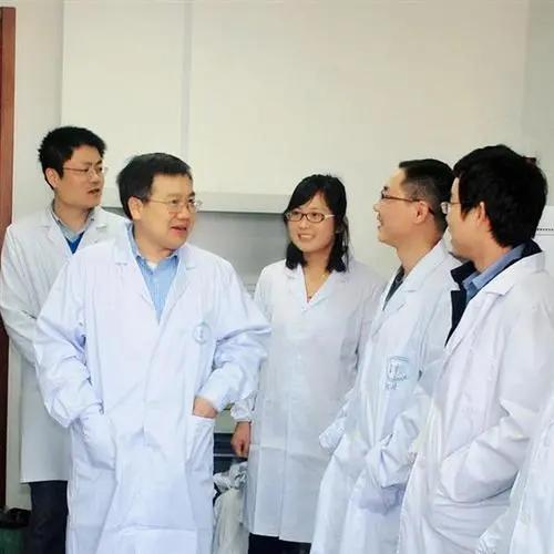 华西肺腺癌kras突变临床试验招募,kras基因突变的晚期肺癌的靶向药