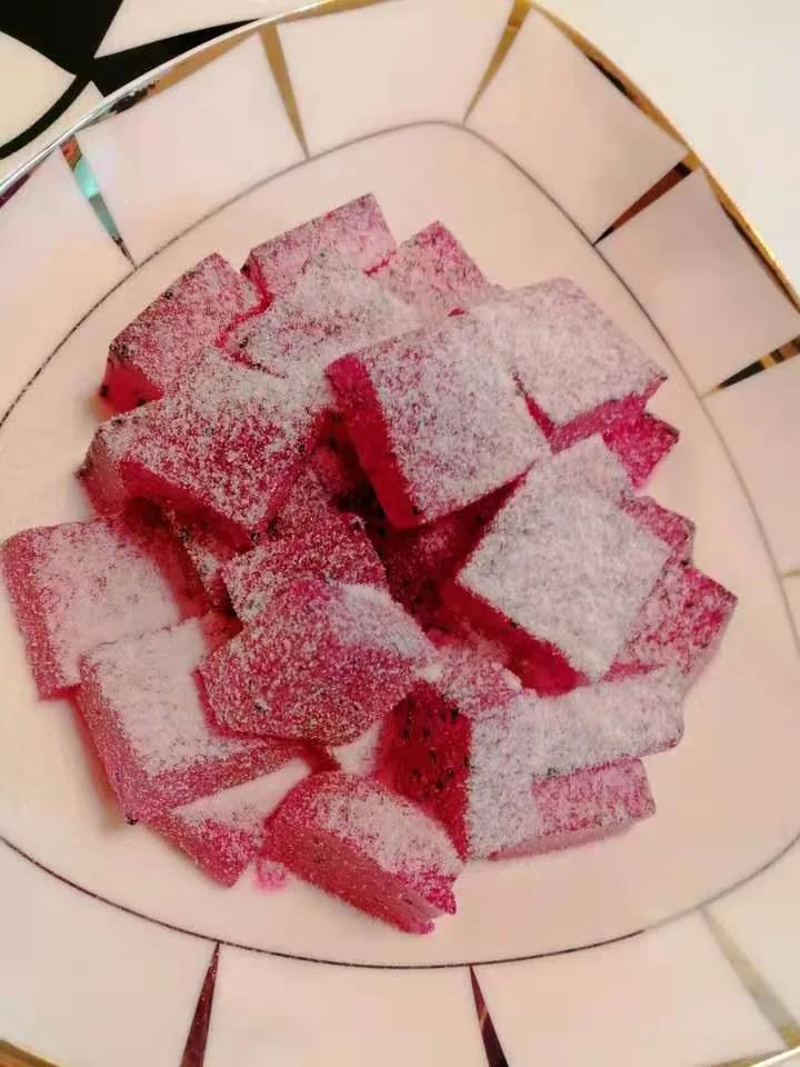 火龙果果冻白凉粉,儿童自制火龙果果冻