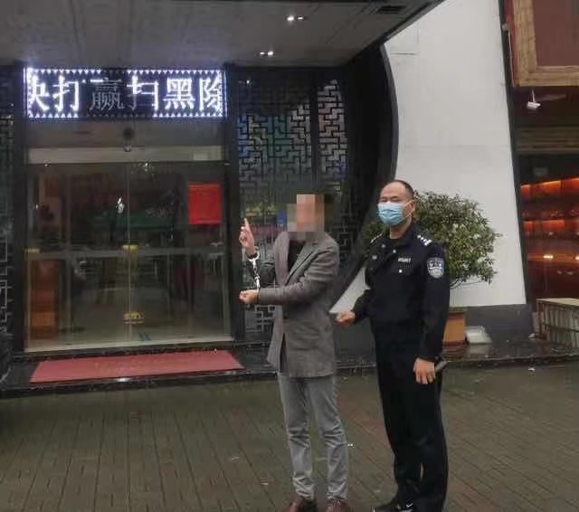 女子打水光针致残,女子注射六针玻尿酸致残后续