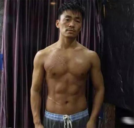 哑铃锻炼全身肌肉最有效的方法,一副哑铃如何锻炼全身肌肉