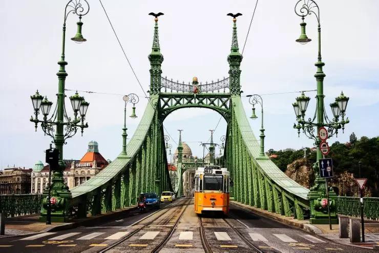 外国人为什么喜欢在游轮里玩,为什么西方人喜欢坐游轮