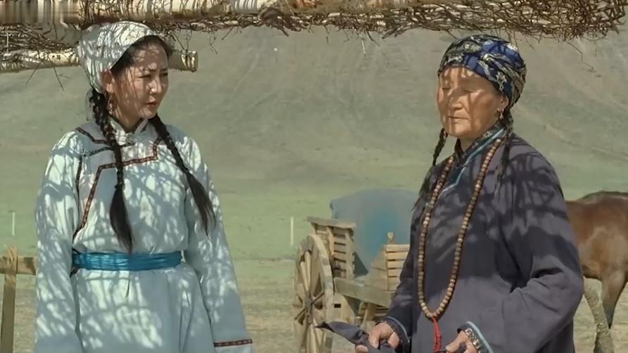 人性与欲望交织的电影，揭开中年女人难以启齿的尴尬，真实又残忍