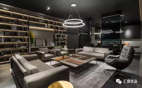 8090成家居消费主体汇俱优品打造年轻人的办公家具生活馆
