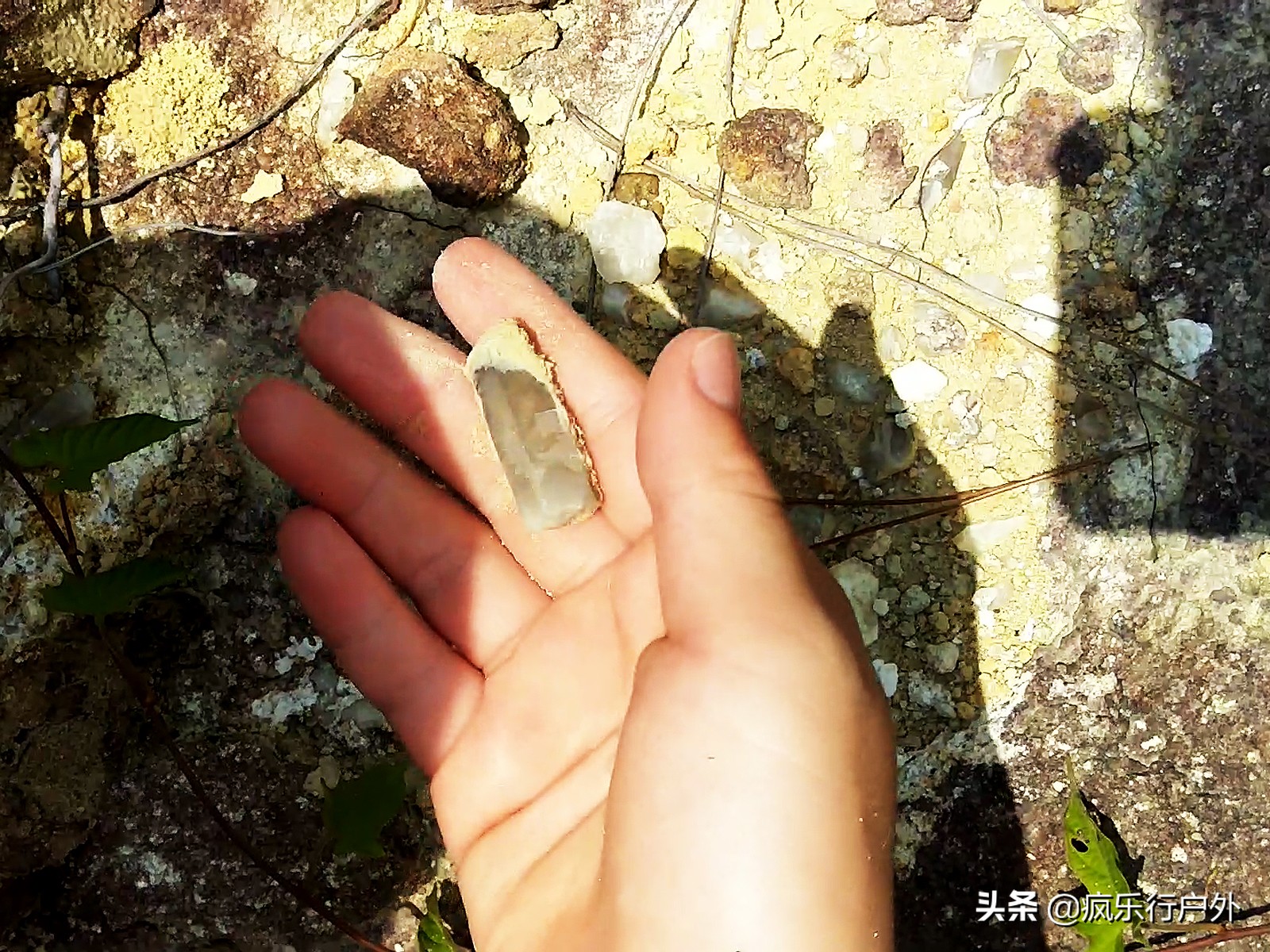 捡水晶宝石的地方,恩平市哪里有水晶石捡
