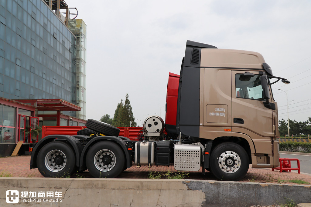 东风天龙旗舰kx王者版顶配,东风天龙kx卡车国六旗舰版