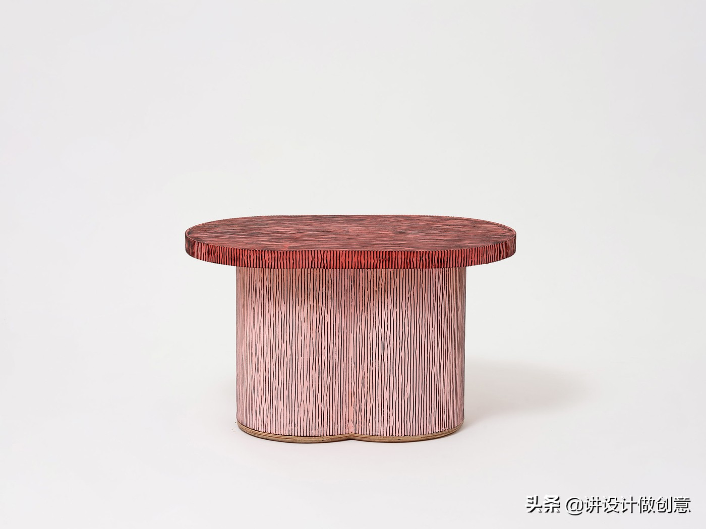 【创意设计】ChihoCheon用瓦楞纸板创造了丰富多彩的家具