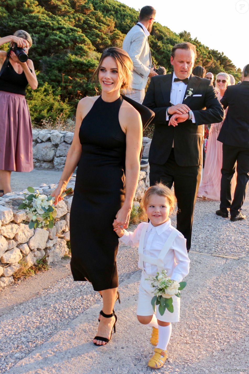 莱后服饰,莱后王室穿搭