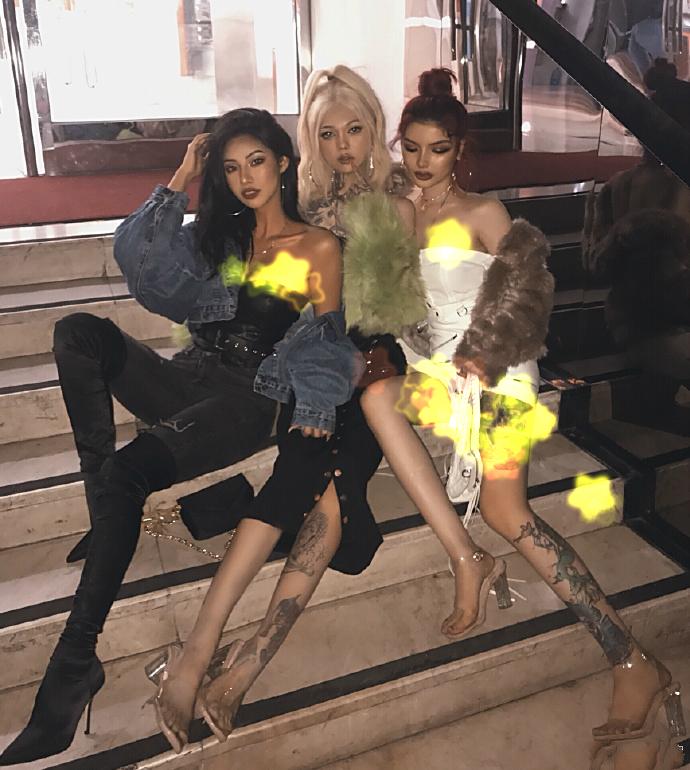 变装女神承认鼻子整歪，曝素颜照没辨识度，她扮梦露和精灵太逼真