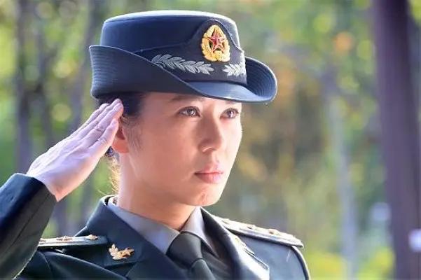 演军人的明星多少位,演军人的6位女星