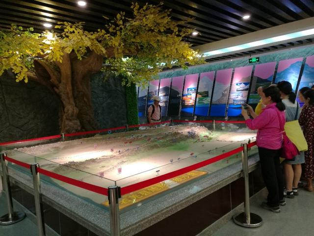 坐客车去新疆的视频,坐大巴到新疆的感受