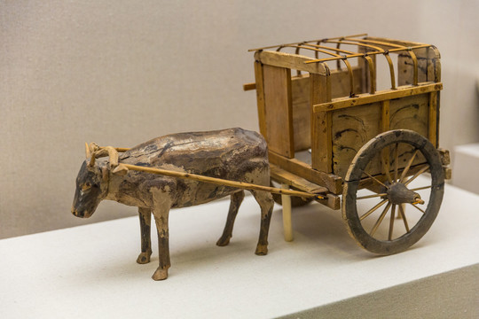 浅析汉魏时期陆路交通运输中畜力的发展和运用