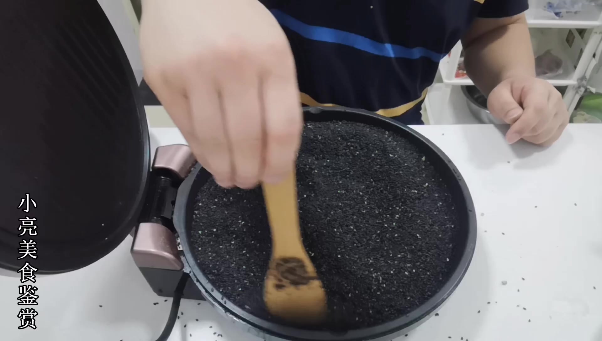 给坐月子的产妇可以送阿胶糕吗,媳妇儿坐月子能吃阿胶糕吗