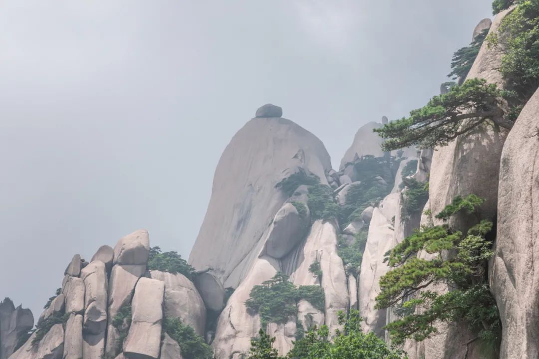 五岳中的南岳位于哪个省,九华山和天柱山哪座更值得游一游