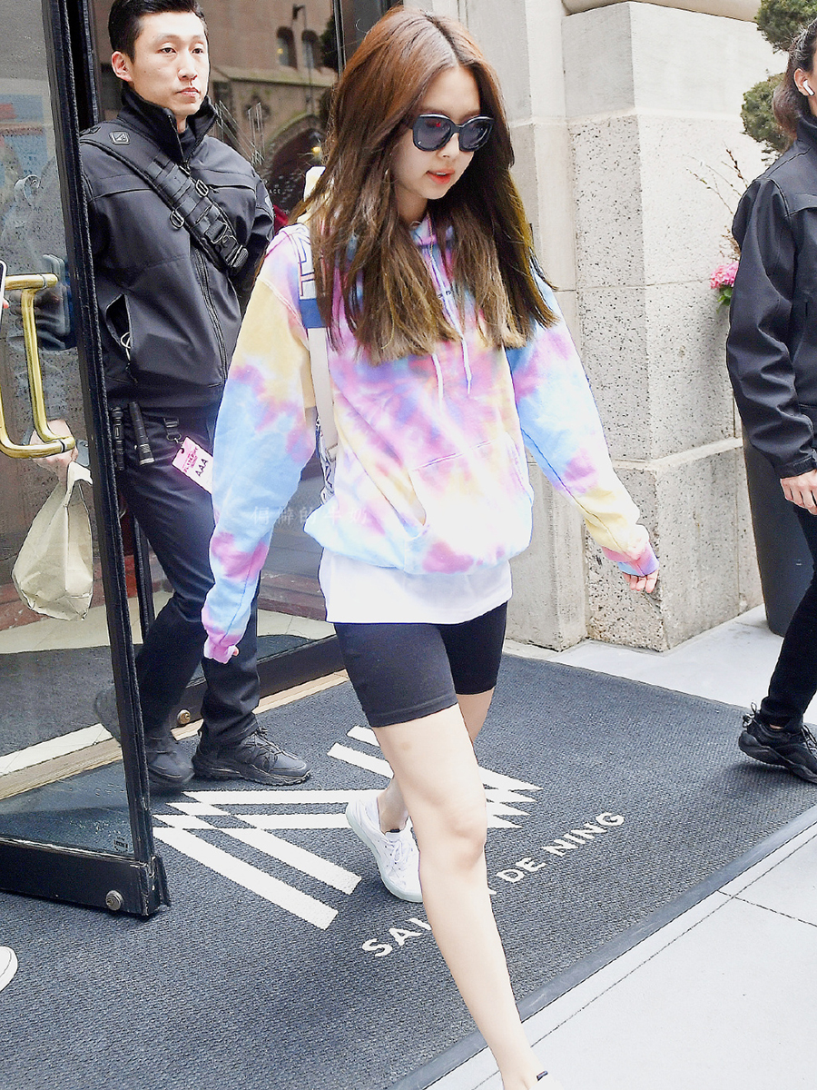 jennie韩国女穿搭,jennie同款舞蹈裤