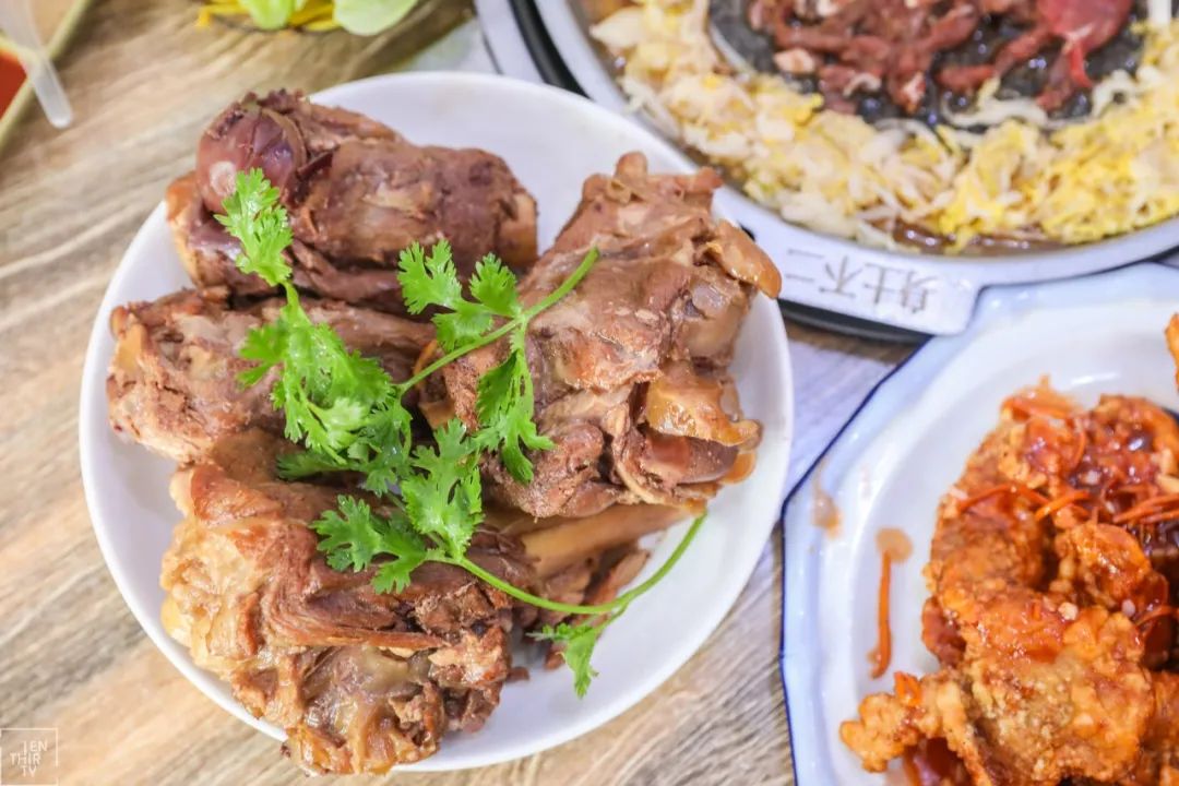 降温了吃点热乎的御寒,降温武汉