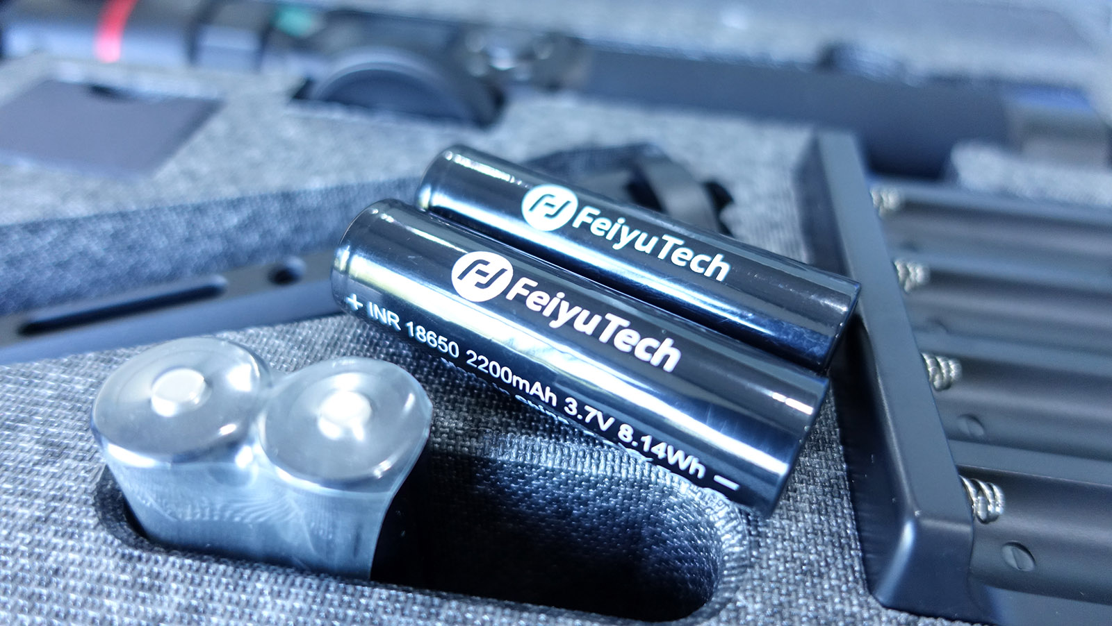 飞宇稳定器干活测评,飞宇稳定器vlogpocket评测视频