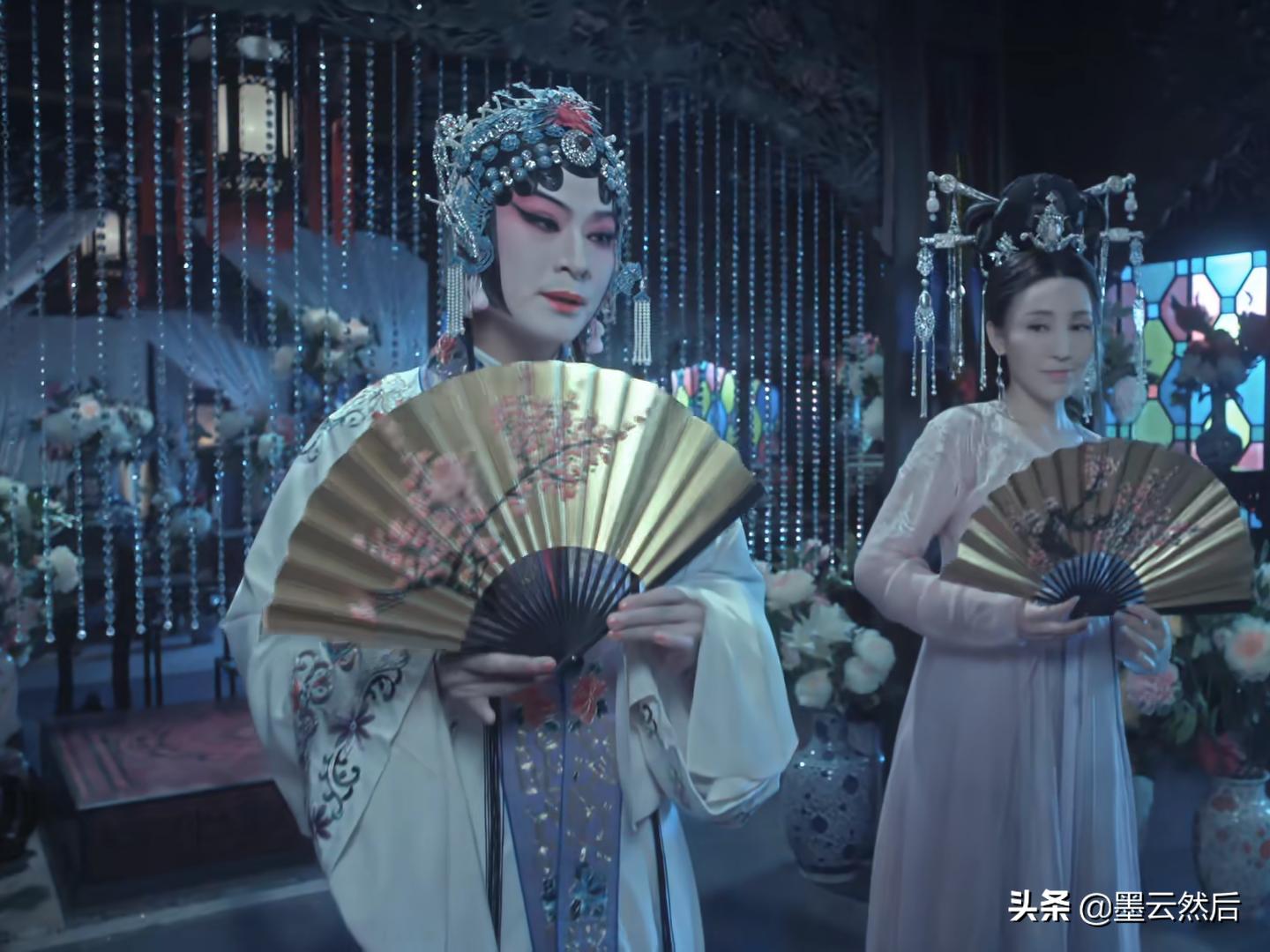 盗墓笔记解雨臣为什么烧了戏服,盗墓笔记里解雨臣青衣扮相