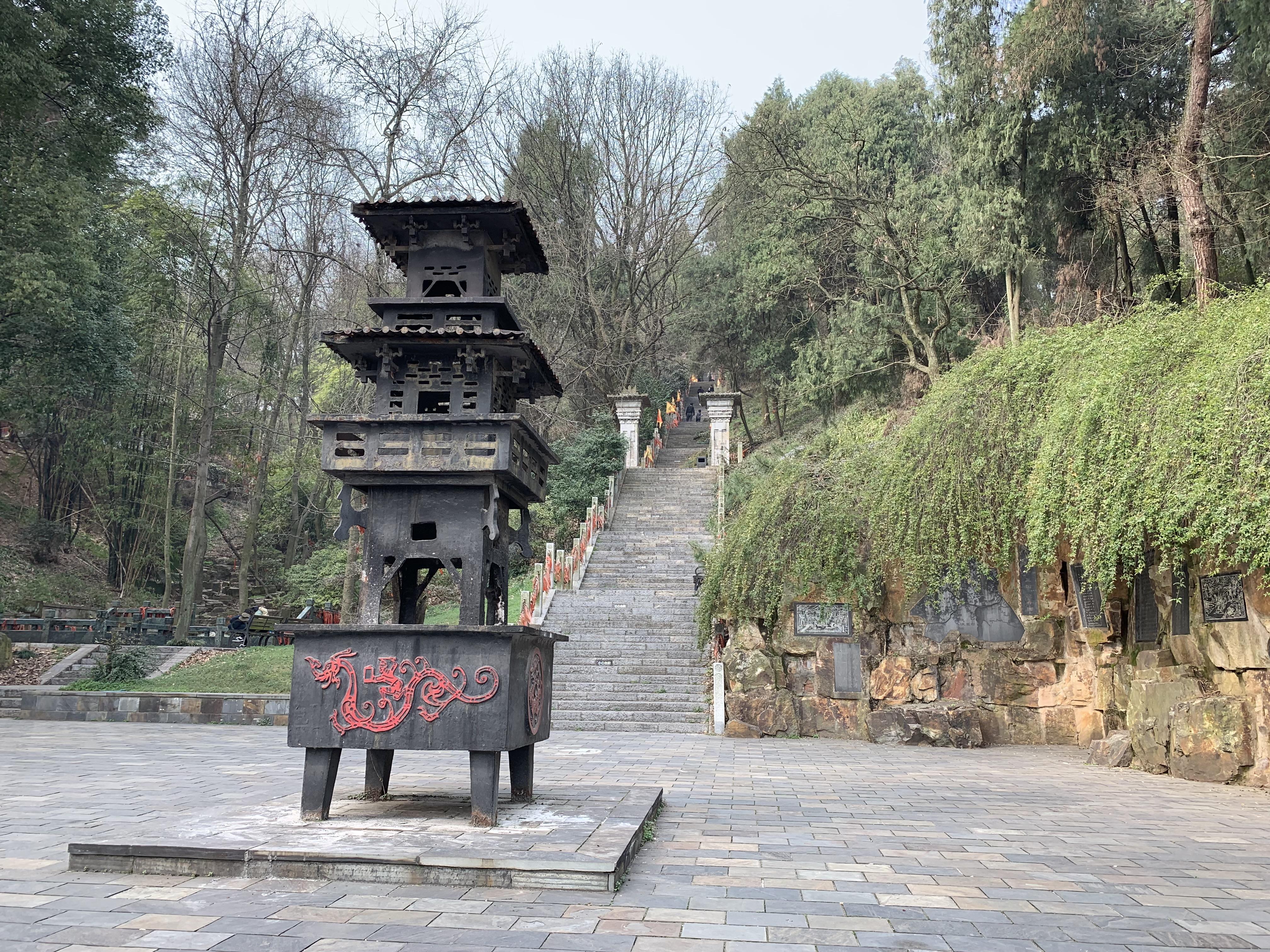 三国有一诸侯未称帝就建天坛祭天,现如今的天坛什么样?