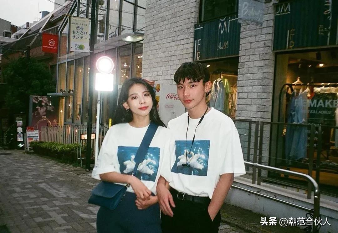 楂樹釜瀛愭儏渚f挒鑹茬郴绌挎惌,鎾炶~鍑犵巼鏋佷綆鎯呬荆绌挎惌蹇冩満璧锋潵