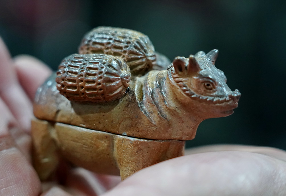 老式铜葫芦烟袋,古玩市场的铜胎掐丝珐琅花瓶
