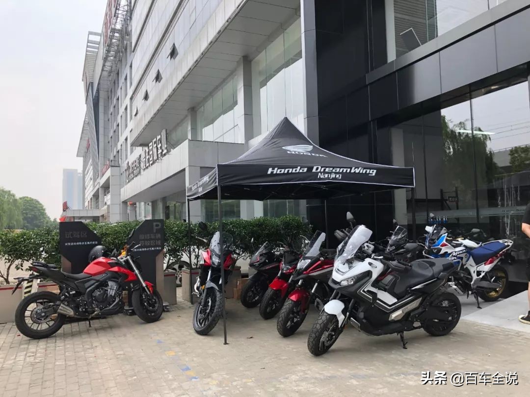 每个男孩都有一个女孩梦,每个男孩都有一个单车梦