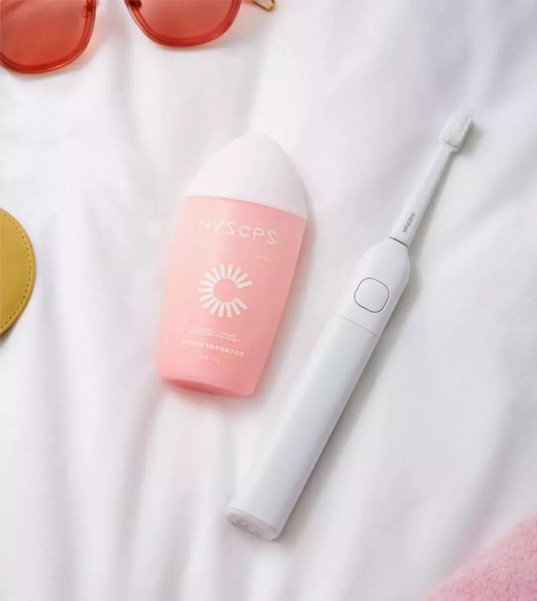 牙白一度颜值瞬间升三度,牙齿白有多重要