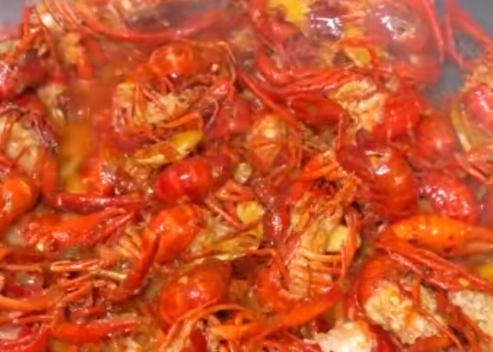 龙虾怎么做最快入味好吃,怎么做爆开的龙虾又脆又好吃