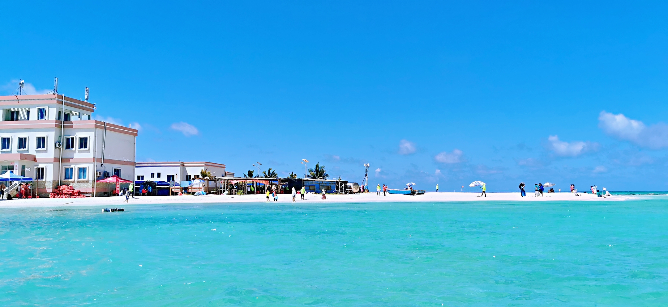 一半是海水一半是蓝天，这就是西沙群岛！我是登岛的第46066人