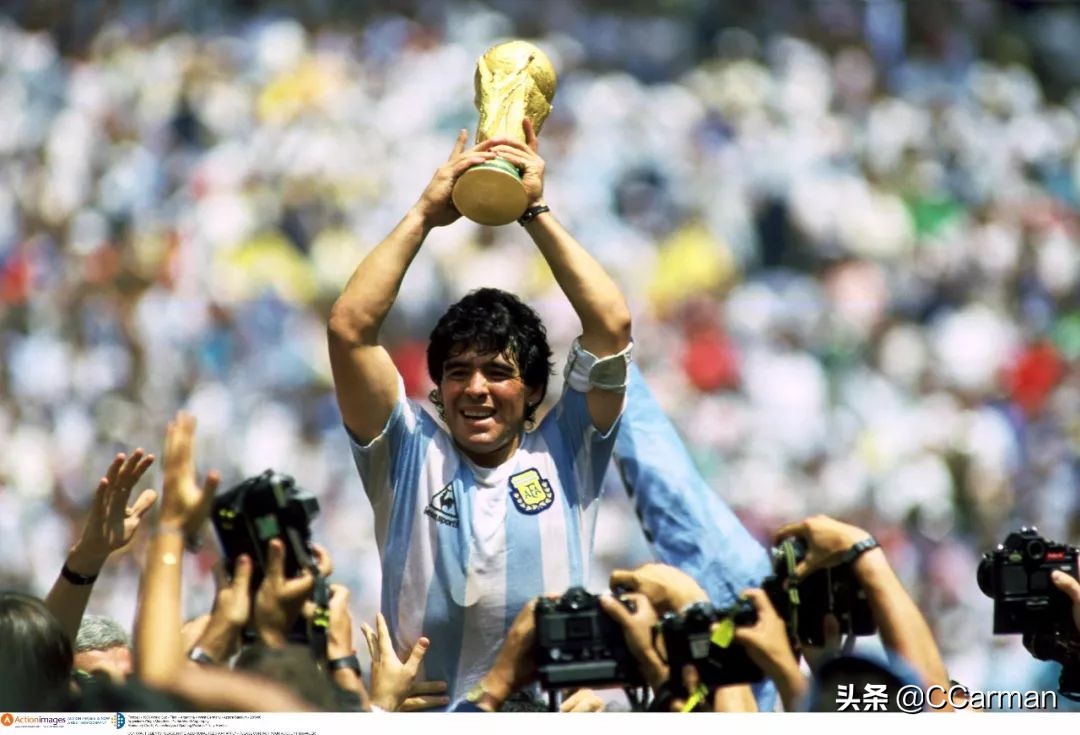 足球“上帝之手”:草根阶层公认史上第一球王,超脱体育政治领袖