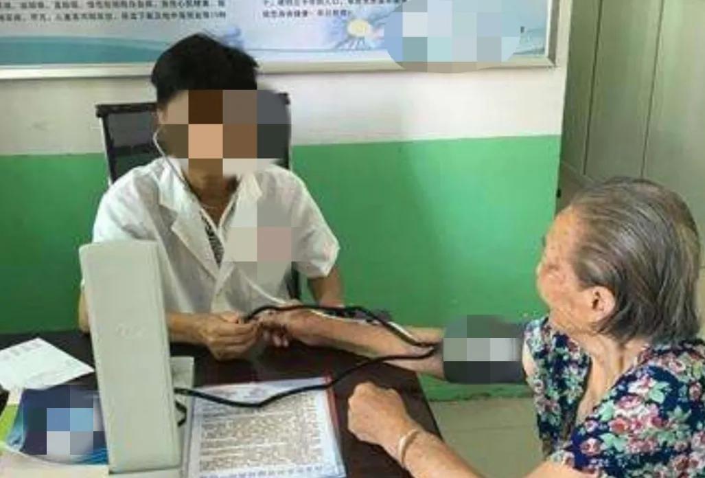 私人诊所每天爆满图片,街上的诊所为何人满为患