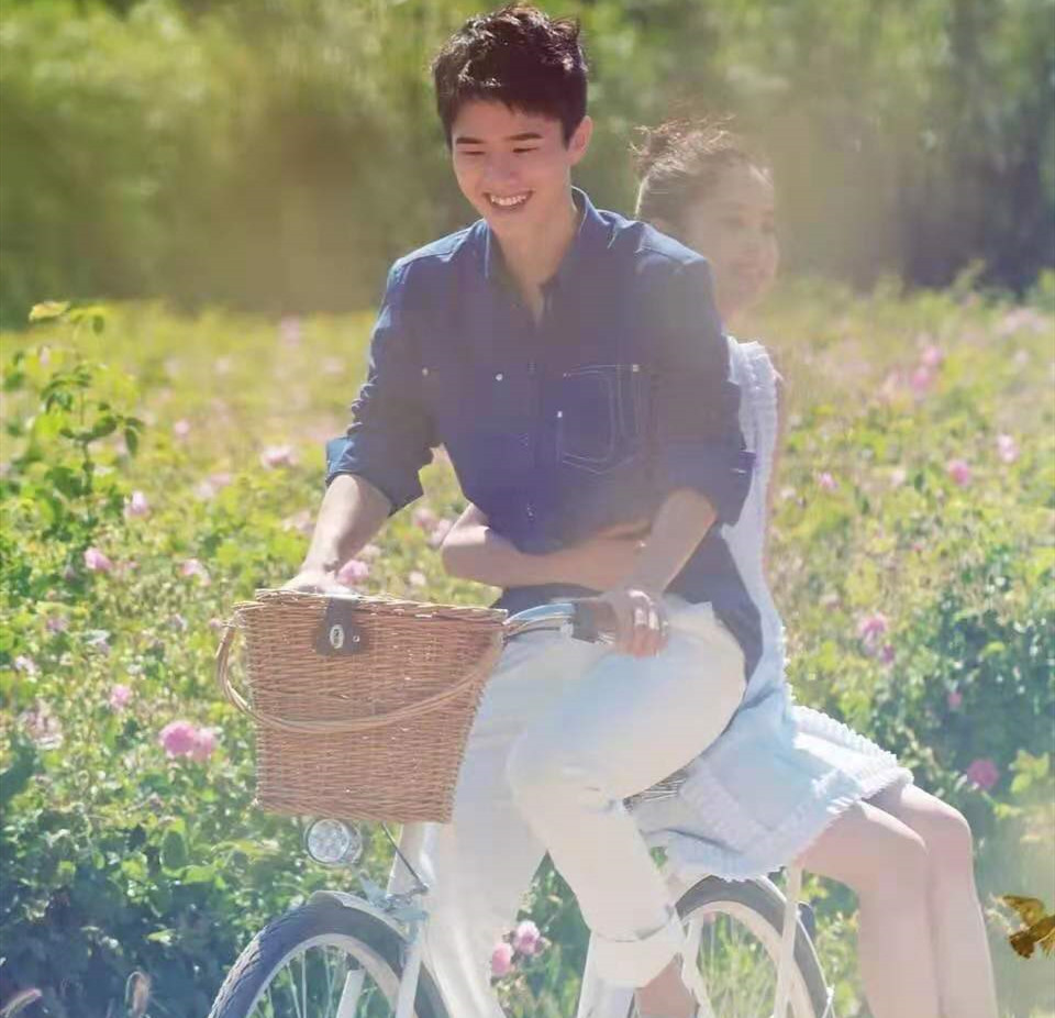 谭松韵出道十五年归来仍演高中生,谭松韵成名在望完整版