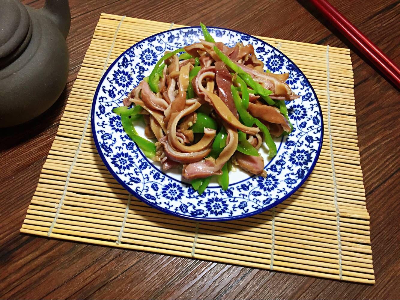 为什么猪肚煮出来很干,为什么猪肚要先炒一下再煮