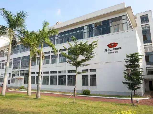 被瞧不起的护肤品,给国货抹脸的保湿霜