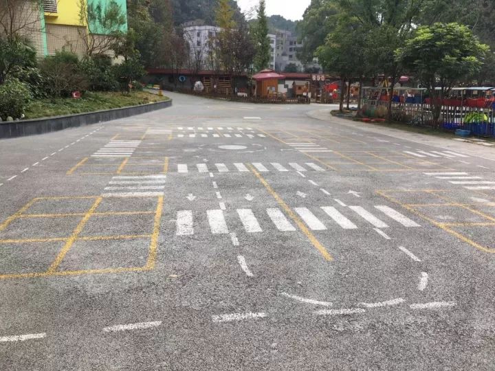 4.13重庆逐梦歌乐山上的“巴学园”探索“世界级乡村幼儿园