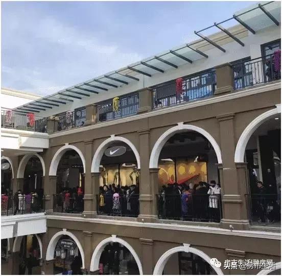 首创和百联奥特莱斯区别,首创奥特莱斯和百联奥特莱斯