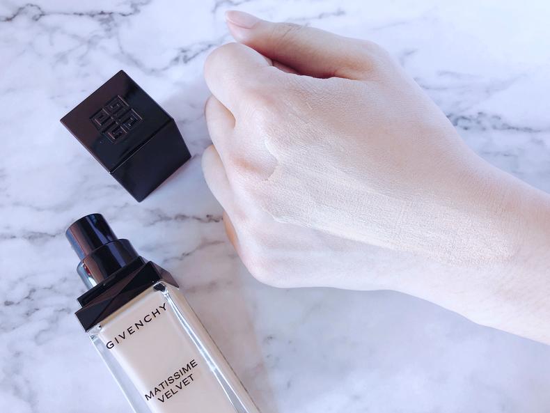 油皮亲测兰芝粉底液,纪梵希绒雾哑光粉底液01号