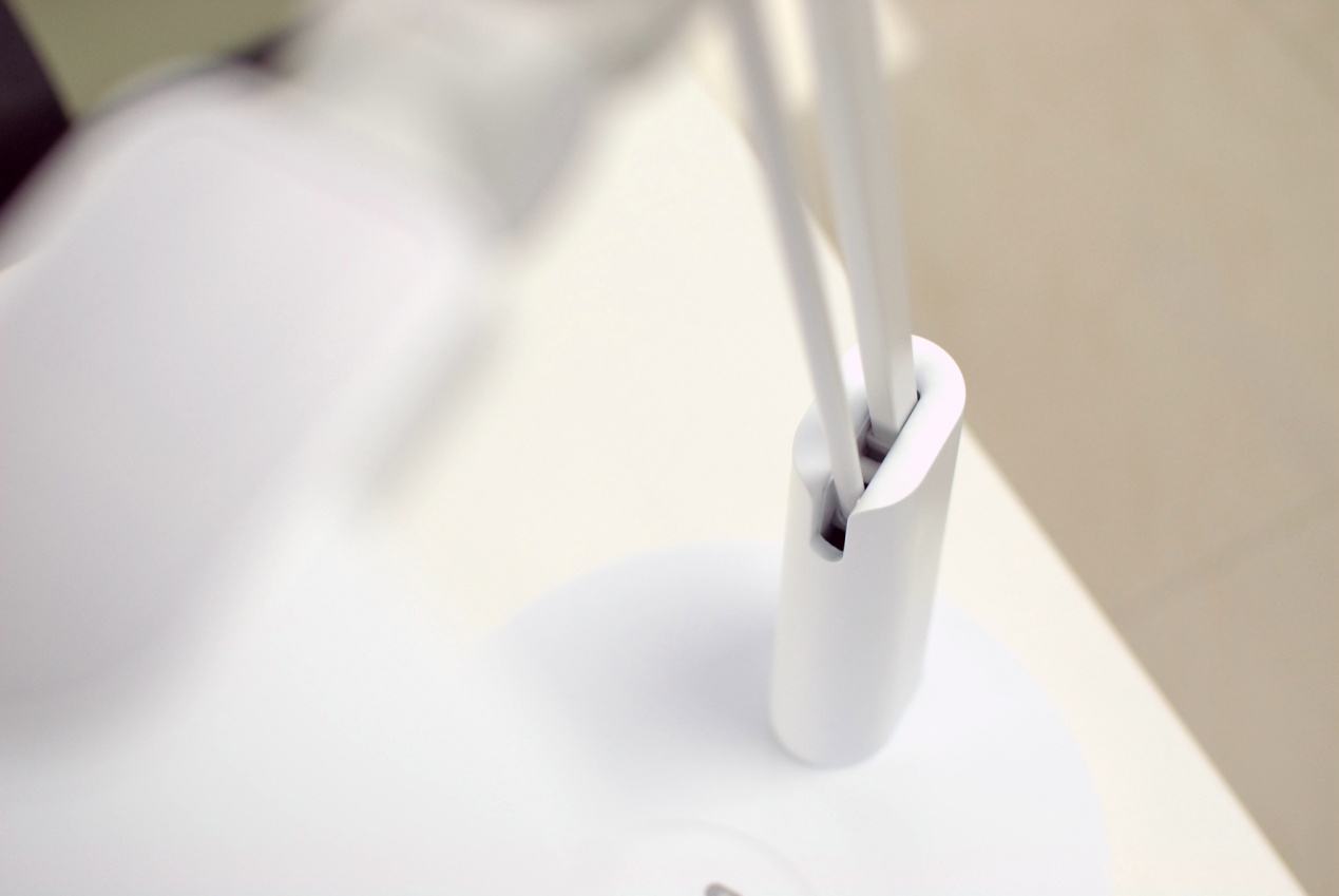 国家A*级A**标准，保护眼睛就选孩视宝全光谱台灯